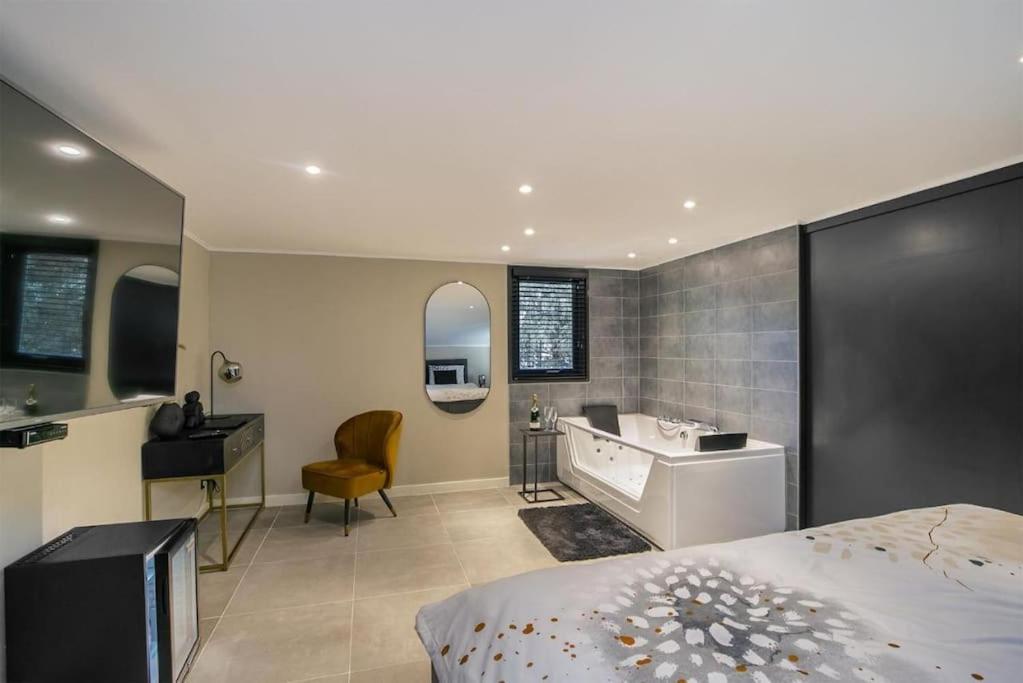 Relaxed Luxe "Boszichthuisje" Met Jacuzzi Bospark Ijsselheide Hattemerbroek 외부 사진