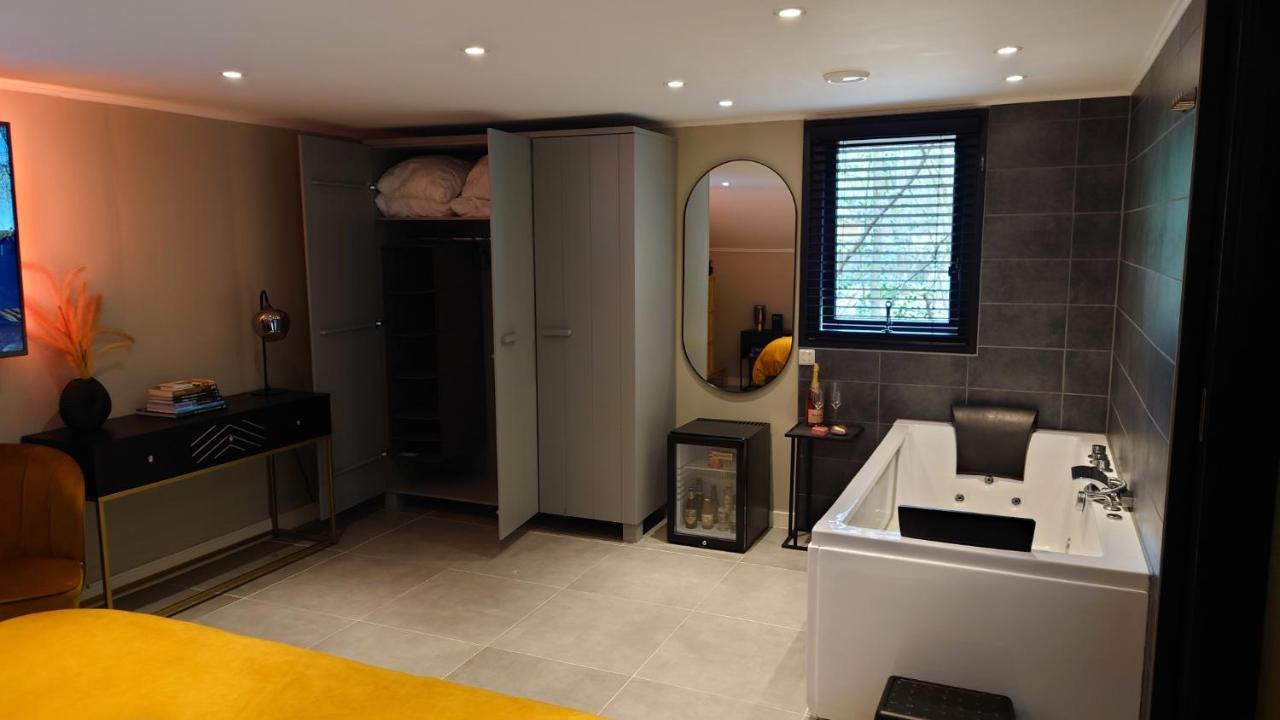 Relaxed Luxe "Boszichthuisje" Met Jacuzzi Bospark Ijsselheide Hattemerbroek 외부 사진